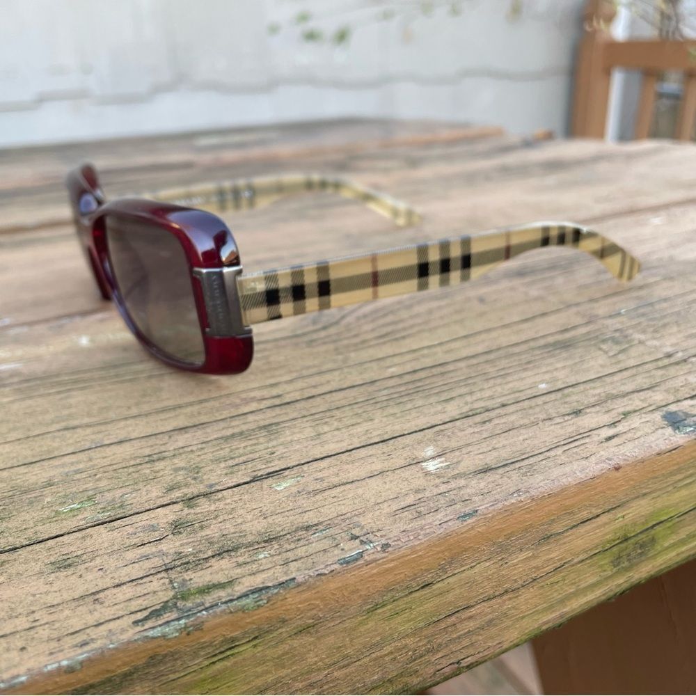 Burberry Red Frame Sunglasses with Signature Check Arms - Picture 2 of 9